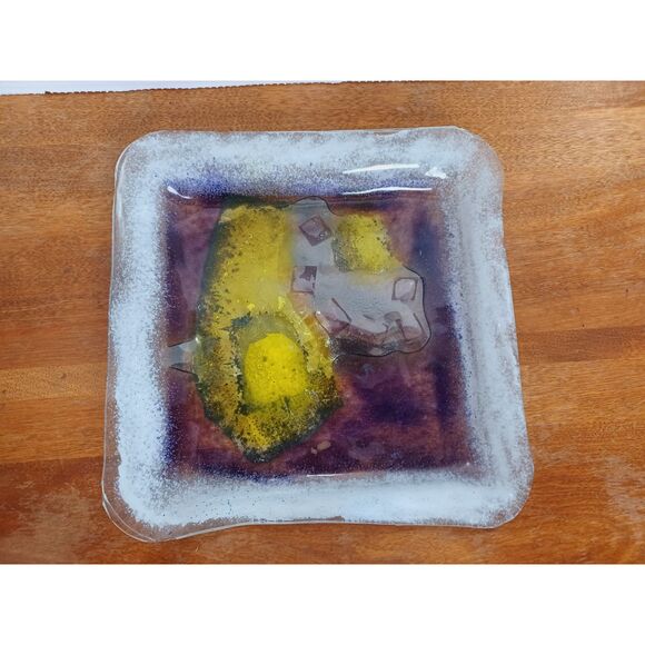 Gilah Omaha Nebraska Hints of Purple and Yellow Fused Glass Show Plate - Picture 6 of 10